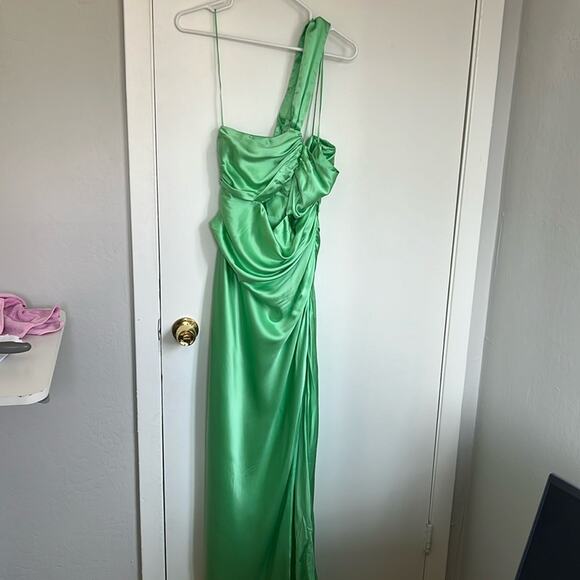 The Sei Asymmetrical Bandeau Asymmetrical One Shoulder Silk Gown NWT Mint Green - Picture 3 of 7
